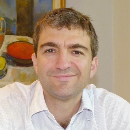 Iván <span style="color:#A71E50"> Spollansky </span>